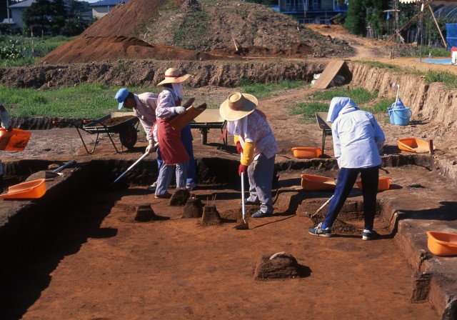 Excavation work at the Odai-Yamamoto Site