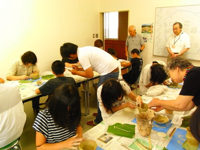 Kid’s course in Jomon Culture(Let’s Make a Pottery!)