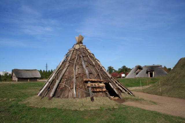 2012 Jomon House Building (for elementary school students)