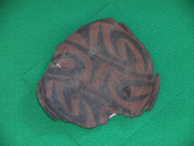 Lacquerware with a woven bamboo body