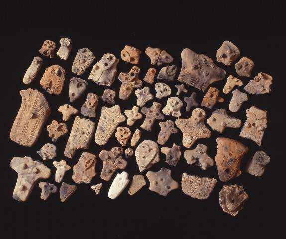 Many clay figures
