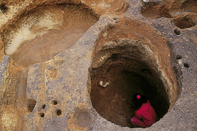 Flask-shaped pit, Ofune Site