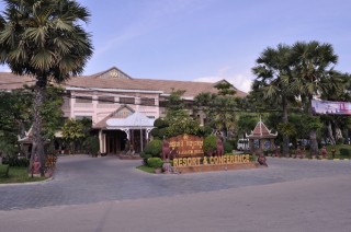 Aspara-Angkor Resort & Conference Hotel