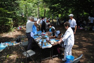 弘前縄文の会による土器作り